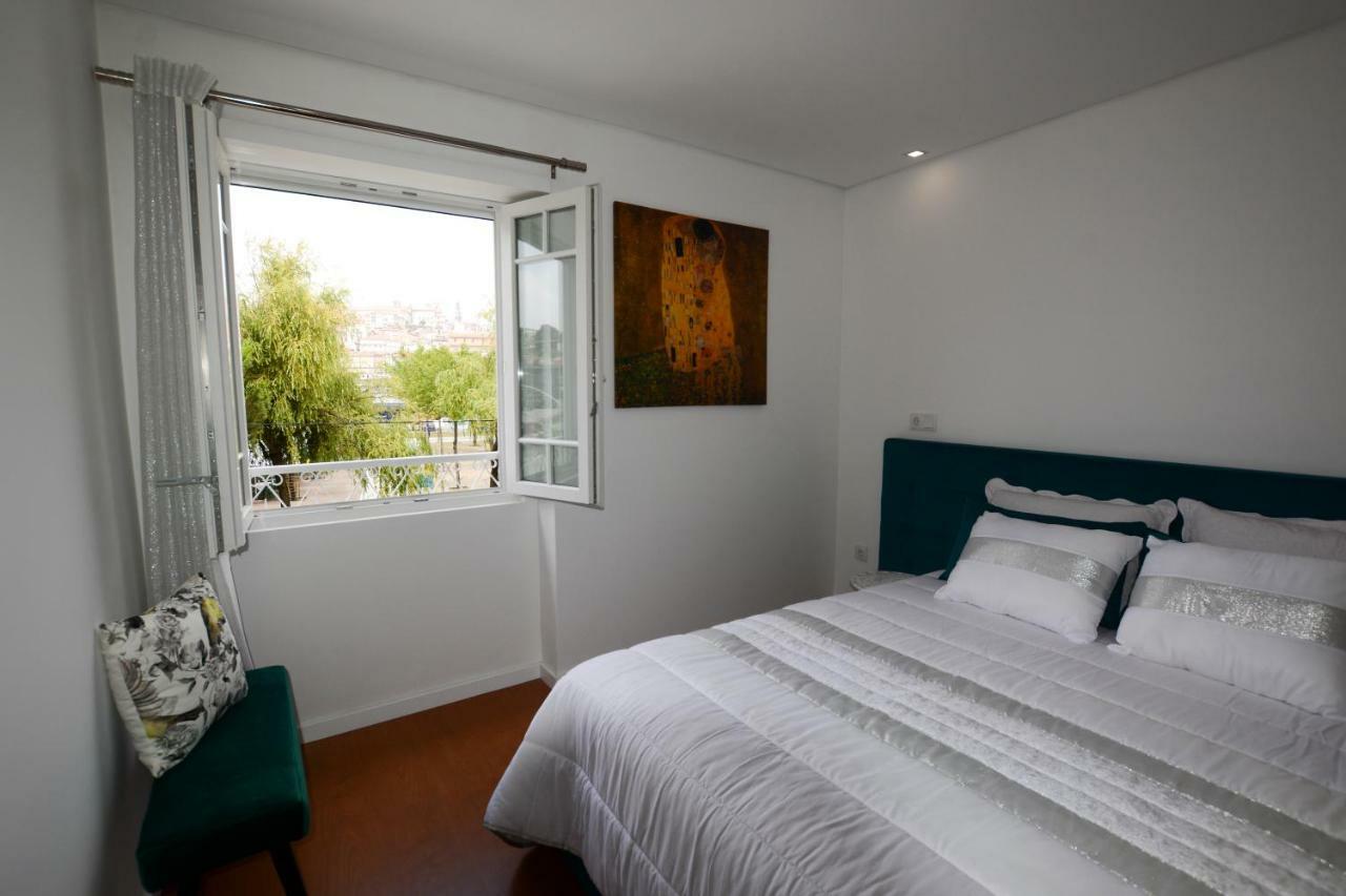 Luxury Golden River Apartment - In The Heart Of City Center And Wine Cellars ヴィラ・ノヴァ・デ・ガイア エクステリア 写真